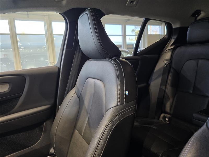 VOLVO XC40 2021