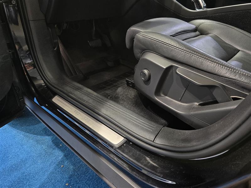 VOLVO XC40 2021