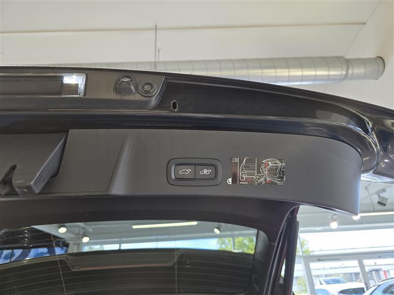 VOLVO XC40 2021