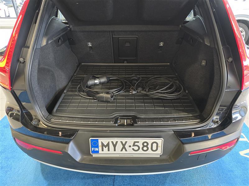 VOLVO XC40 2021