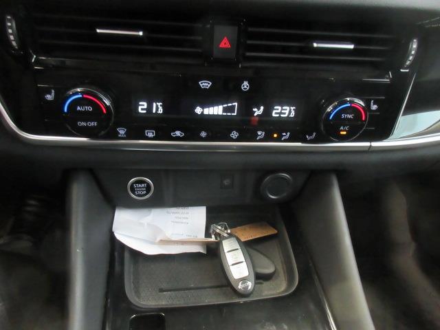 NISSAN Qashqai 2022