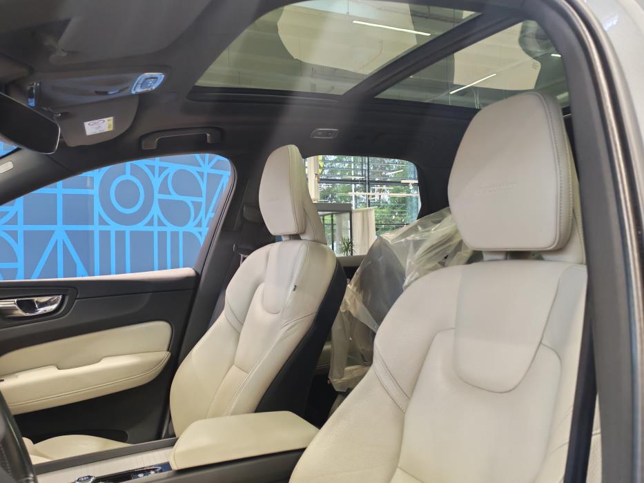 VOLVO XC60 2019