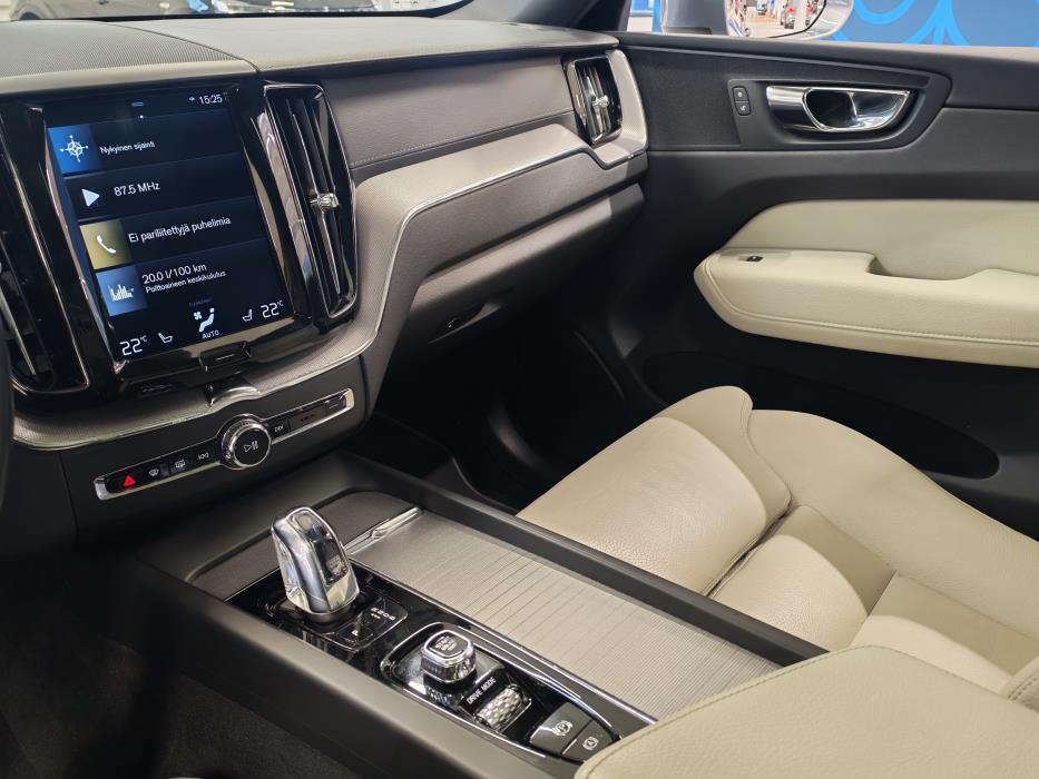 VOLVO XC60 2019