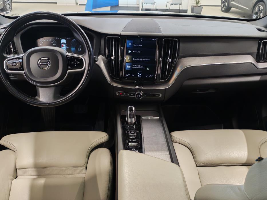 VOLVO XC60 2019