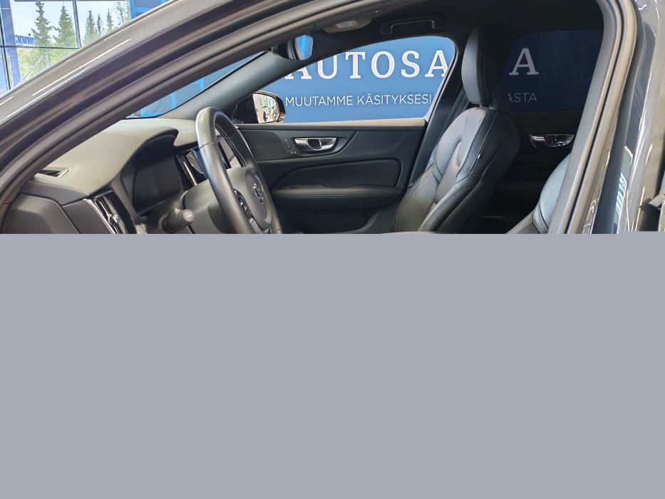 VOLVO V60 2020