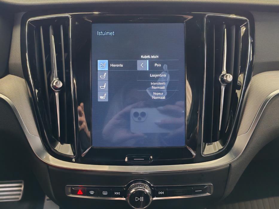 VOLVO V60 2020