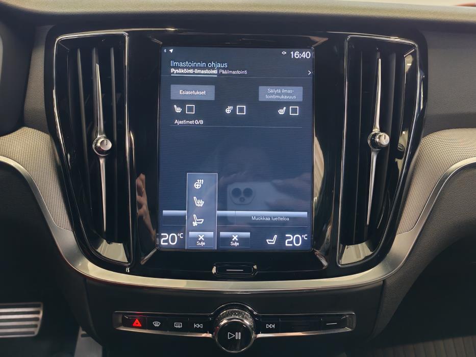VOLVO V60 2020