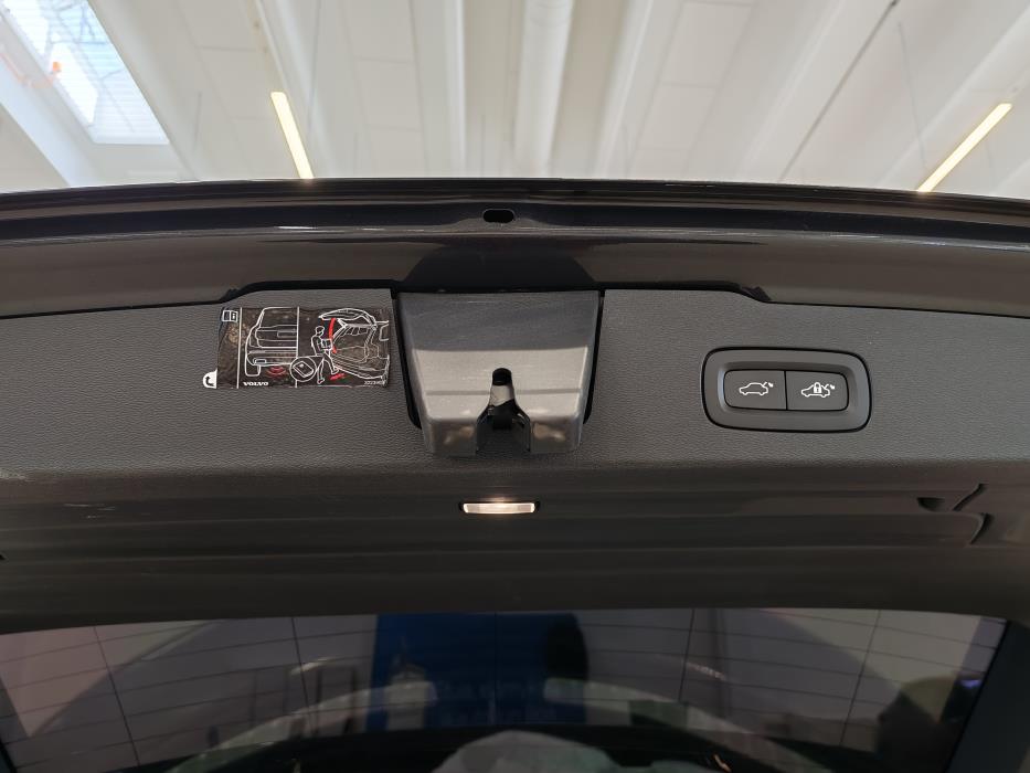 VOLVO V60 2020