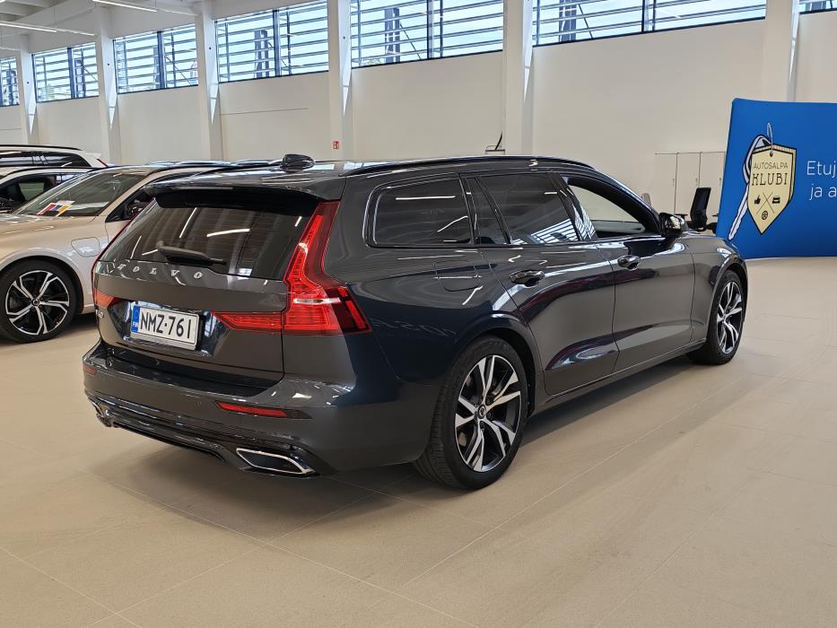 VOLVO V60 2020