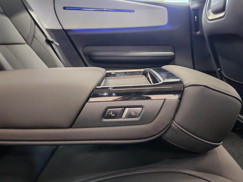 POLESTAR 4 2026