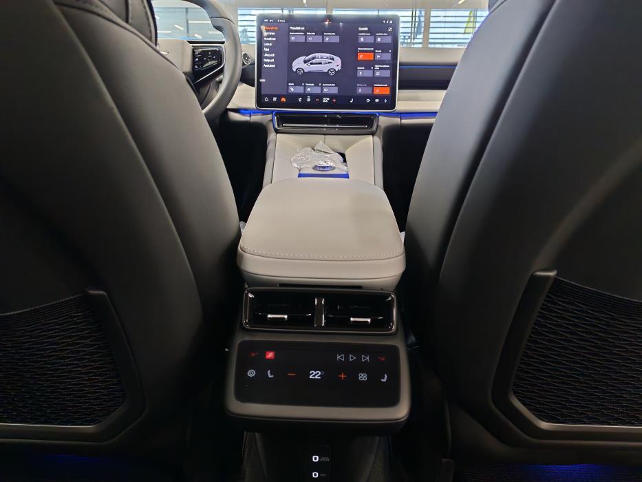 POLESTAR 4 2026