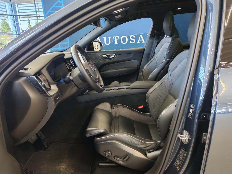 VOLVO XC60 2026