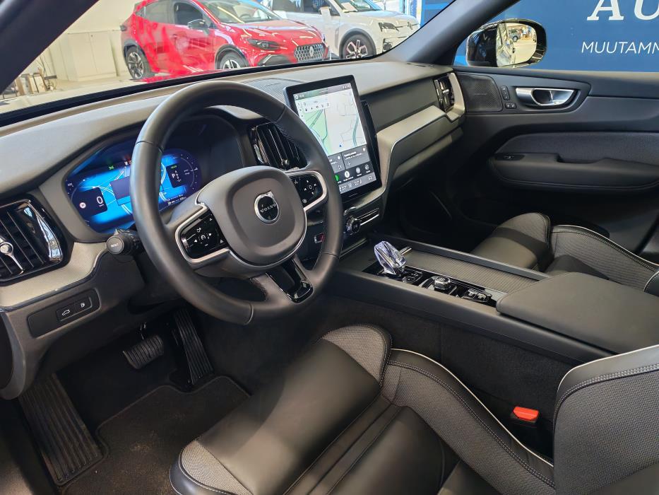 VOLVO XC60 2026