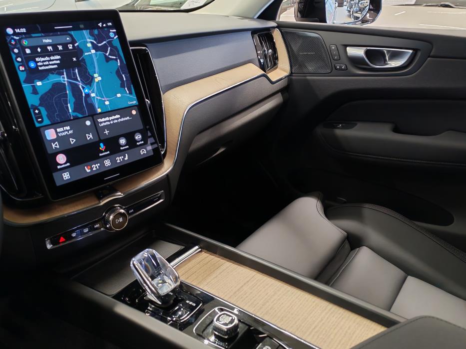 VOLVO XC60 2026