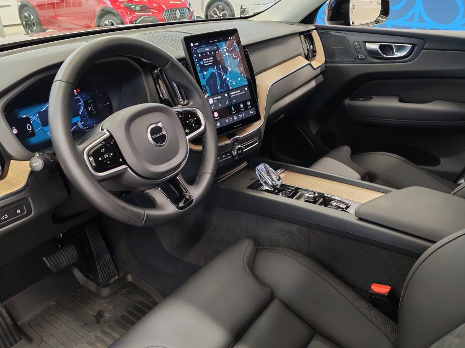 VOLVO XC60 2026