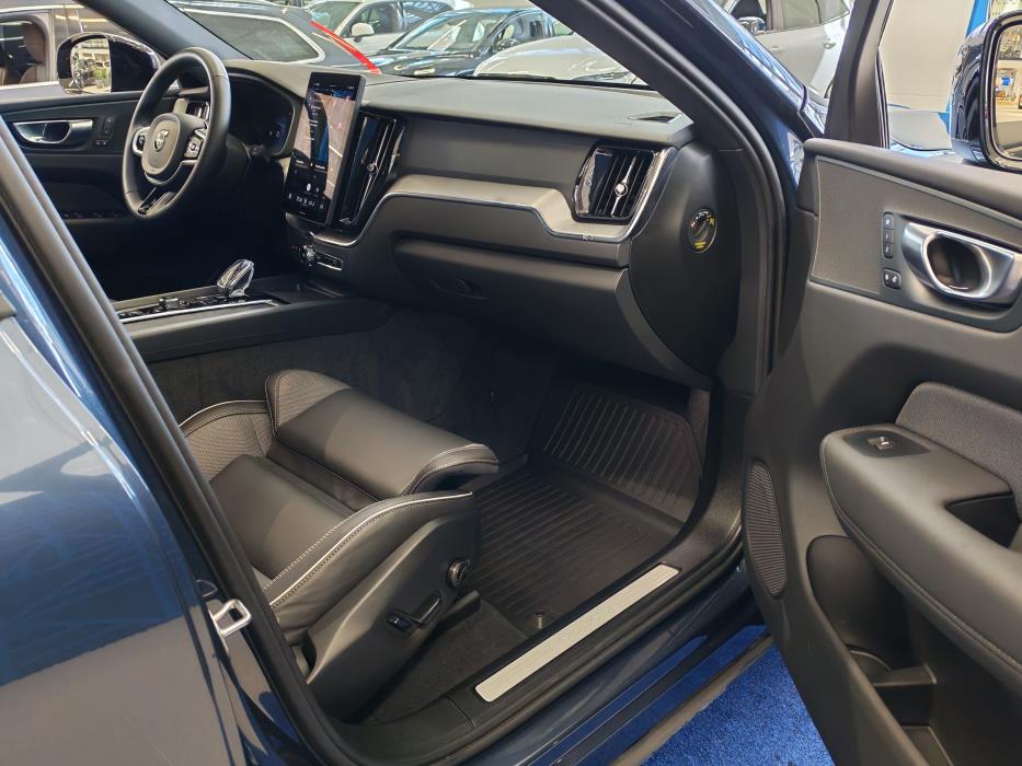 VOLVO XC60 2026