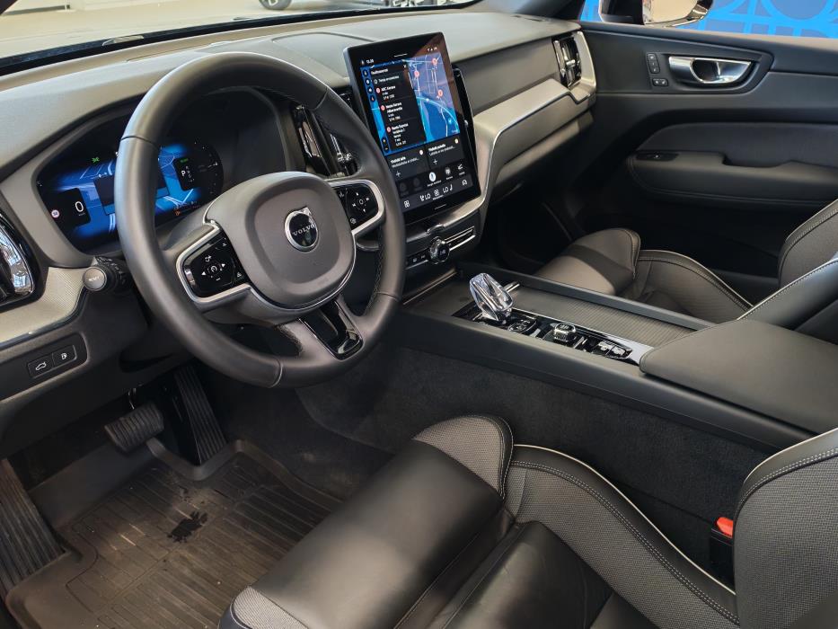 VOLVO XC60 2026
