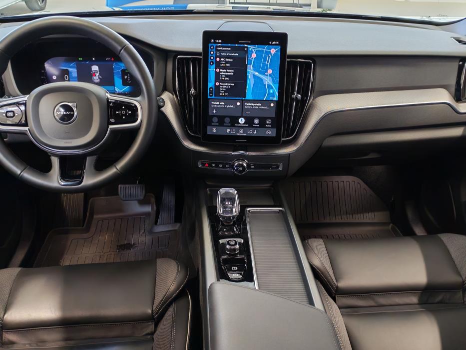 VOLVO XC60 2026