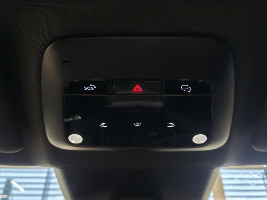 VOLVO EX30 2025