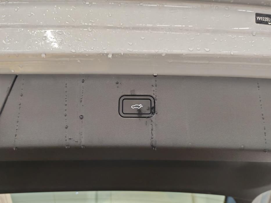 VOLVO EX30 2025