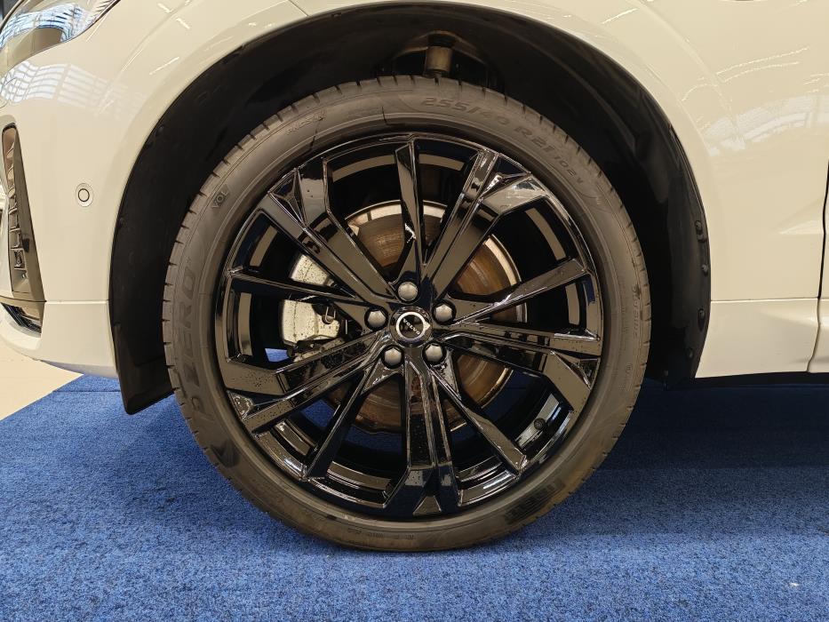 VOLVO XC60 2026