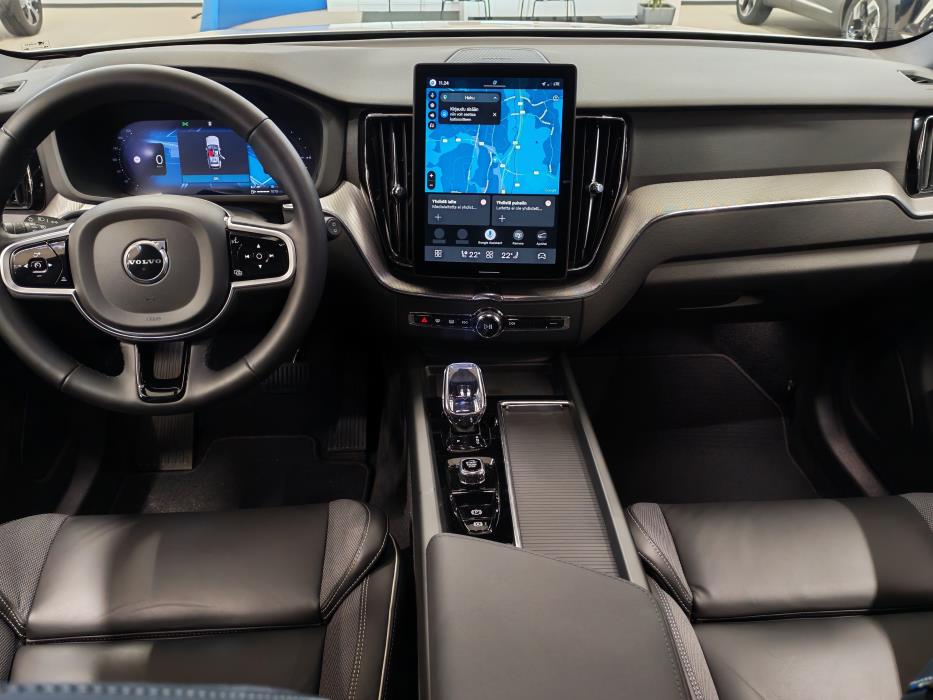 VOLVO XC60 2026