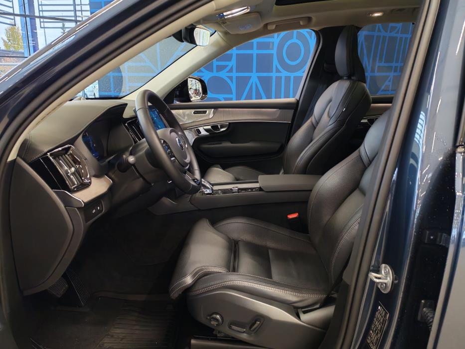 VOLVO XC90 2025