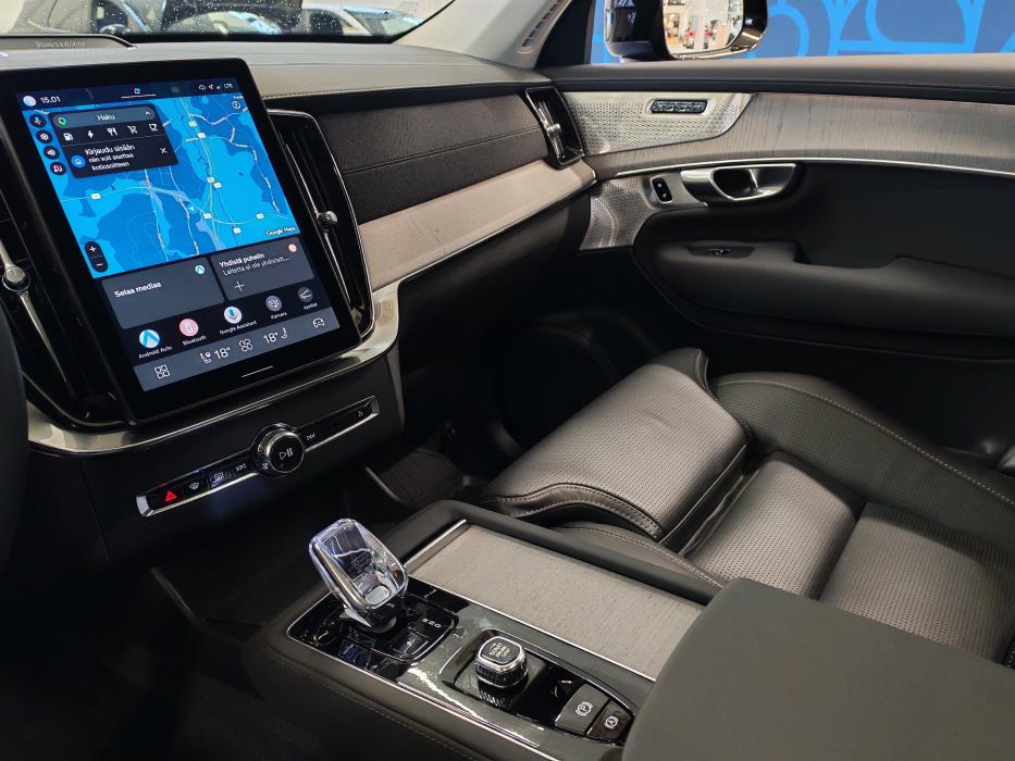 VOLVO XC90 2025
