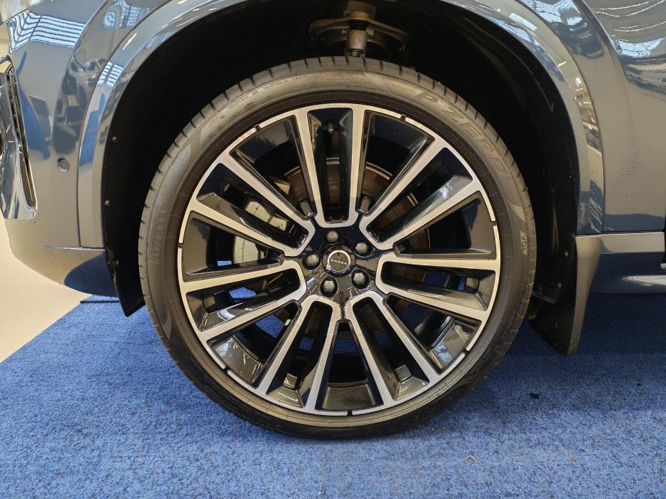 VOLVO XC90 2025