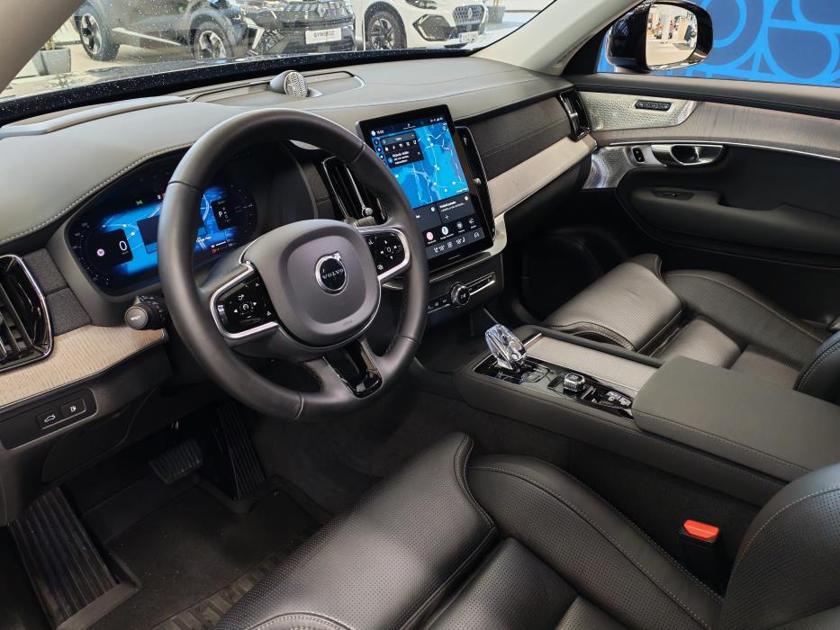 VOLVO XC90 2025