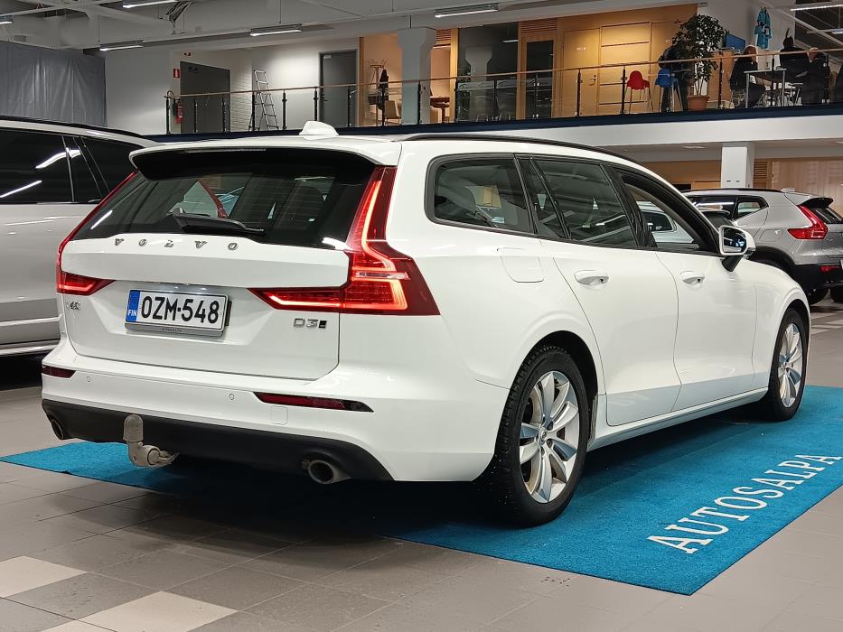 VOLVO V60 2019