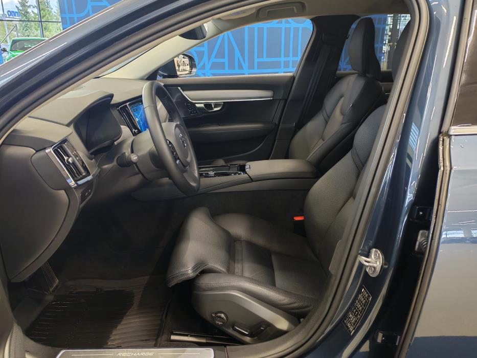 VOLVO V90 2024