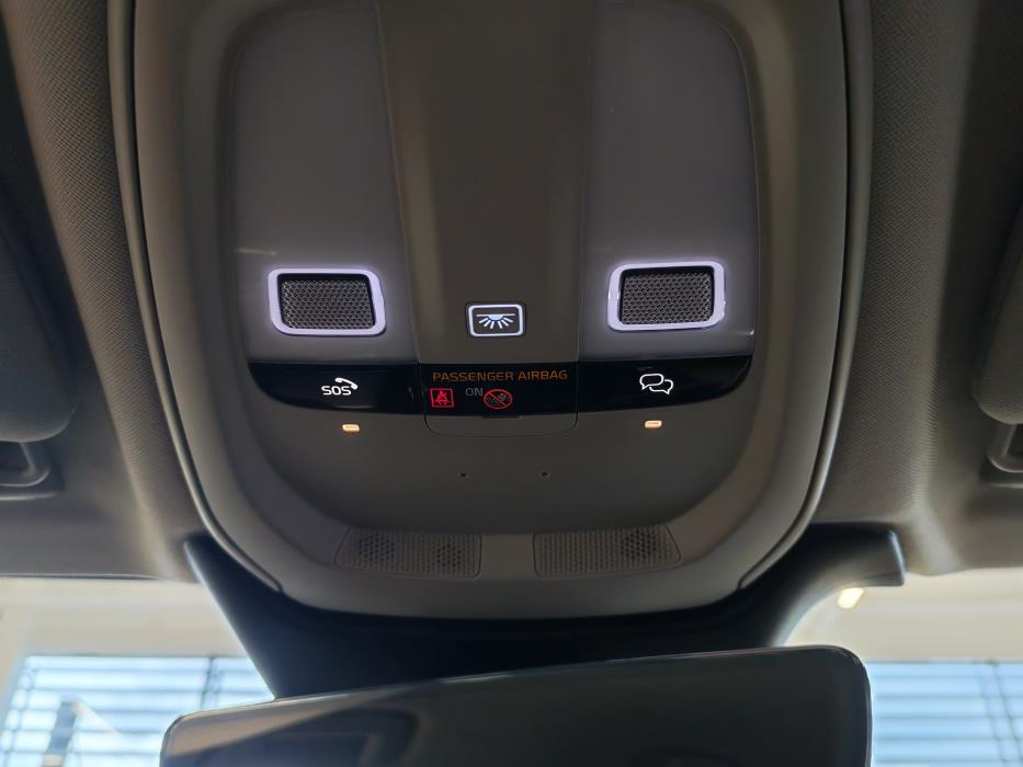 VOLVO V90 2024