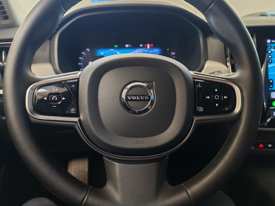 VOLVO V90 2024