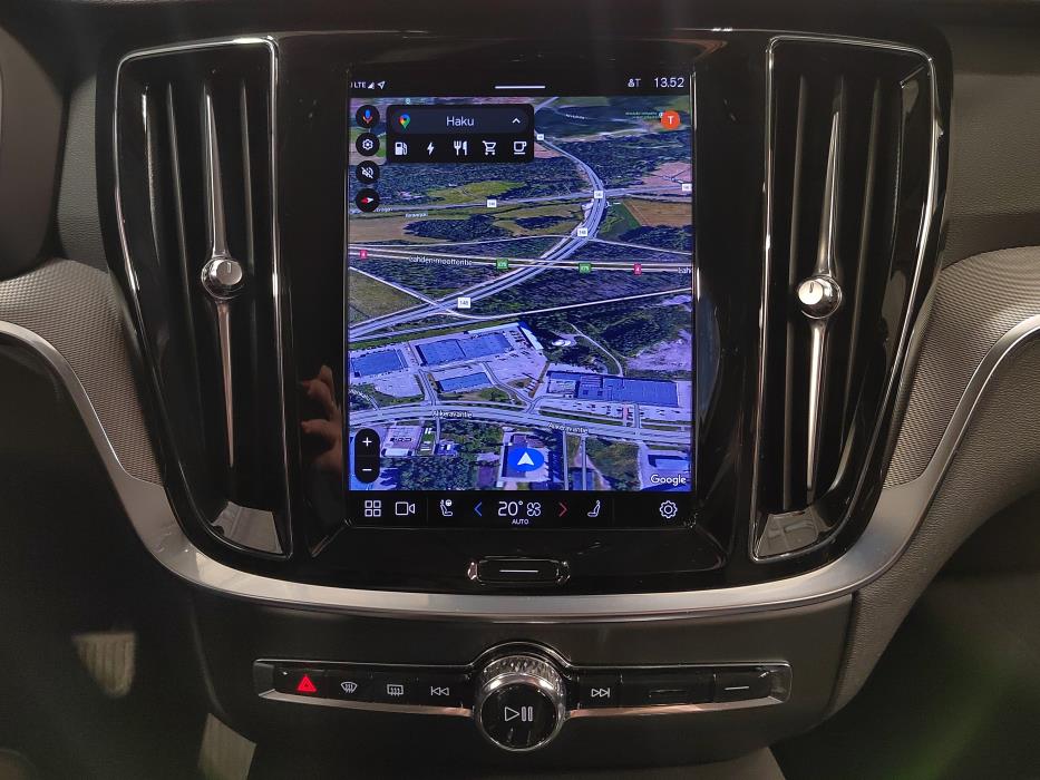 VOLVO V60 2023
