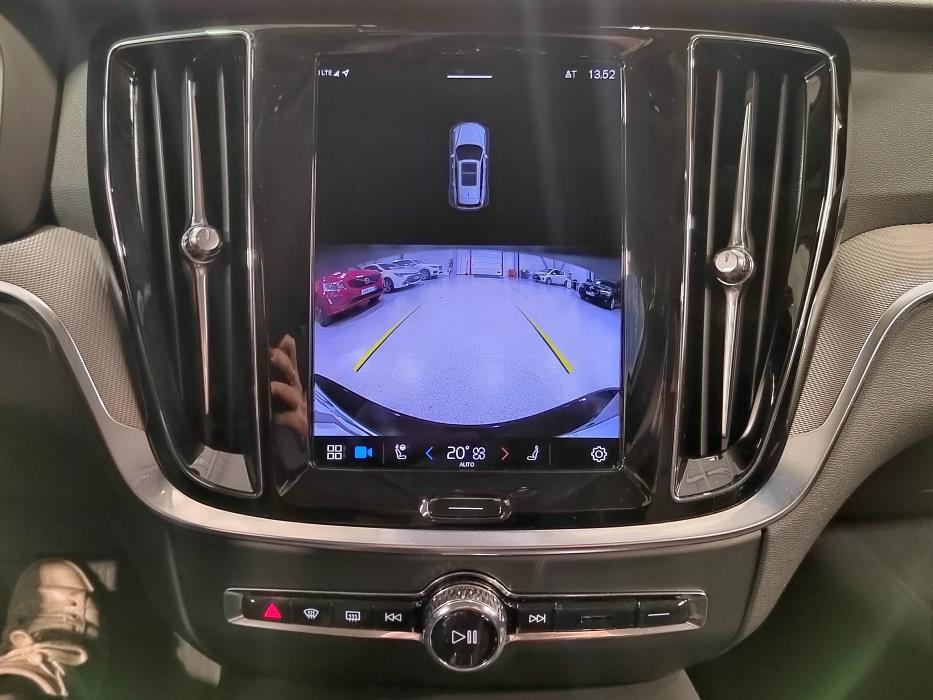 VOLVO V60 2023