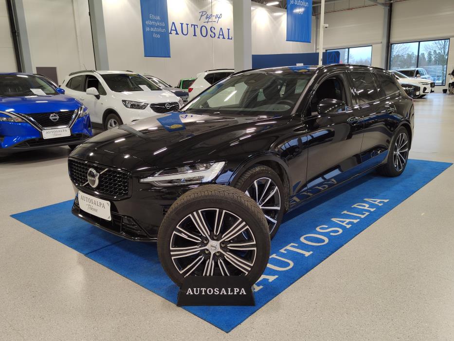 VOLVO V60 2023