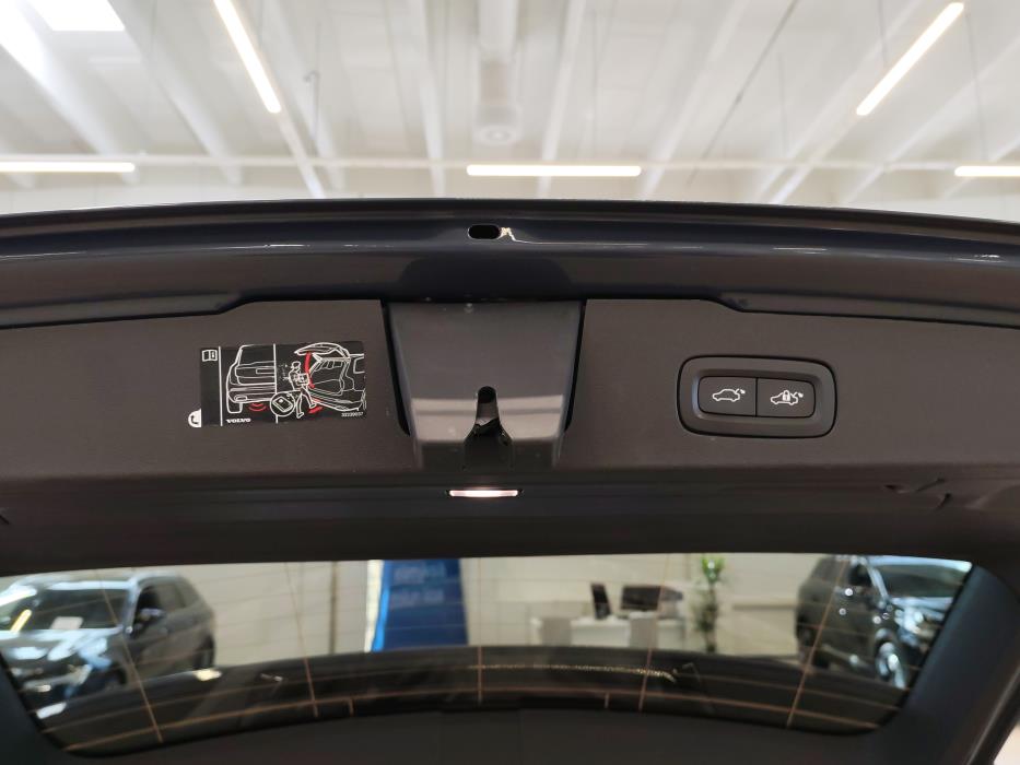 VOLVO V60 2021