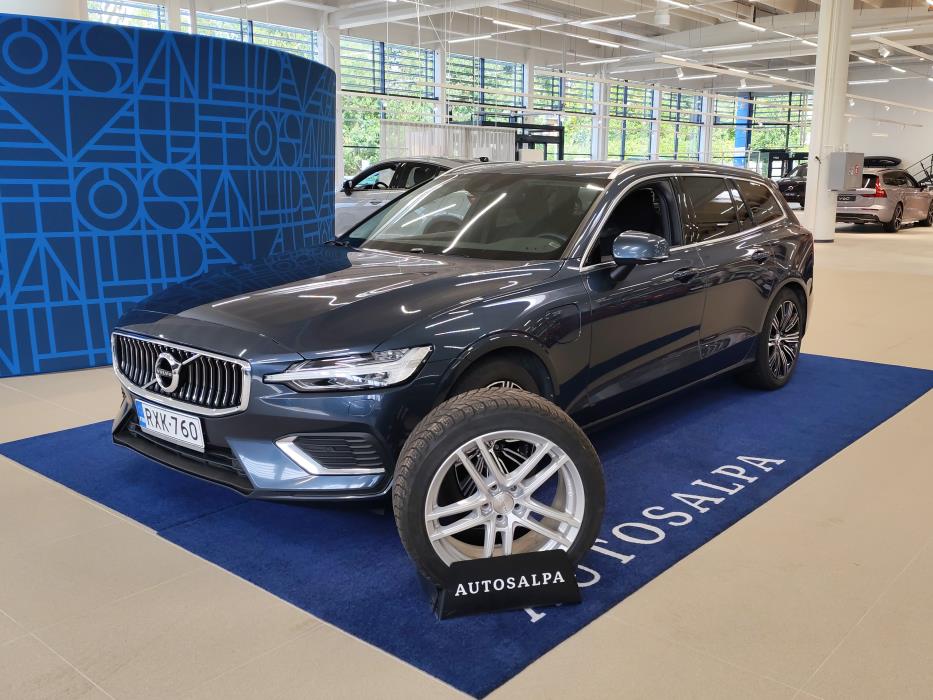 VOLVO V60 2021