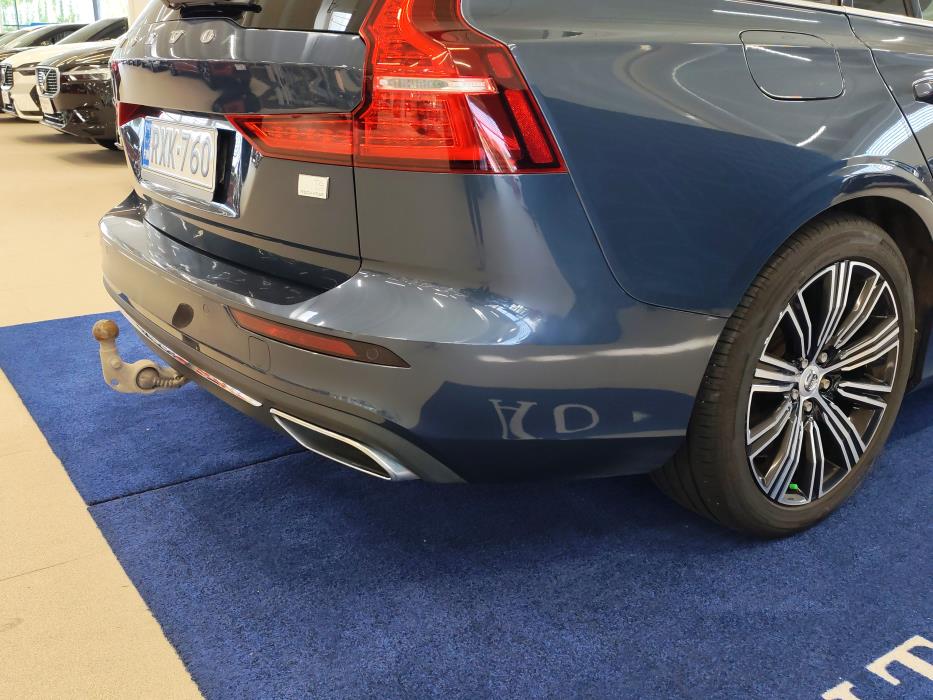 VOLVO V60 2021