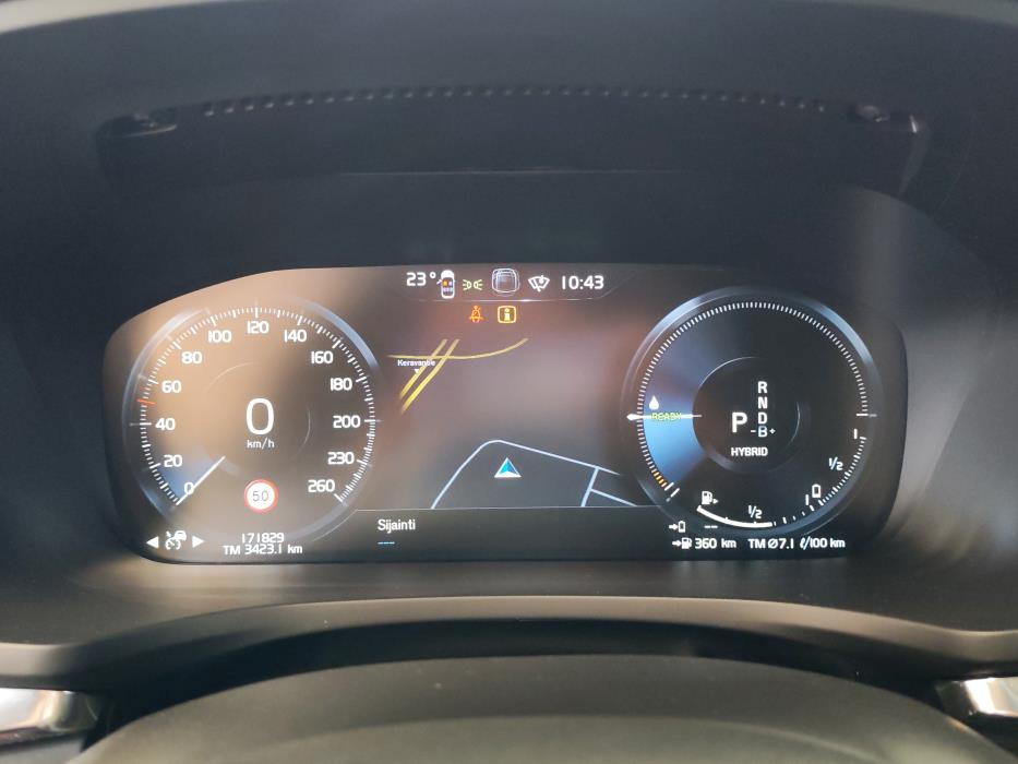 VOLVO V60 2021