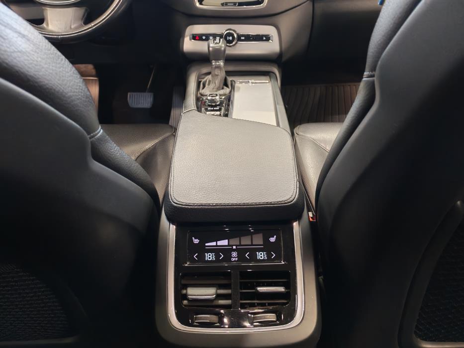 VOLVO XC90 2017