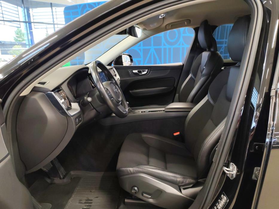 VOLVO XC60 2018