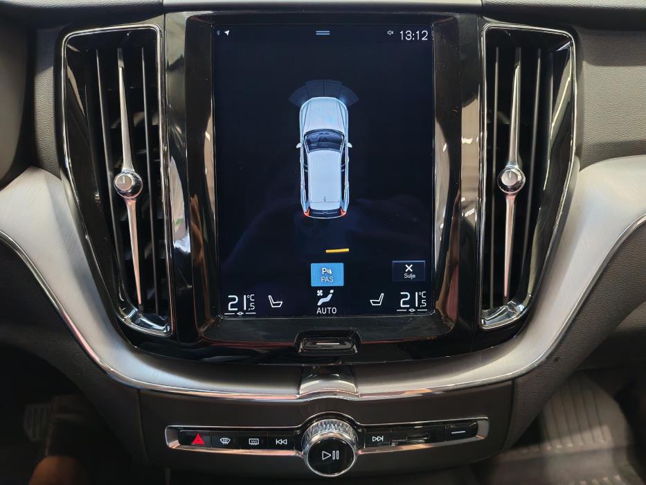 VOLVO XC60 2018