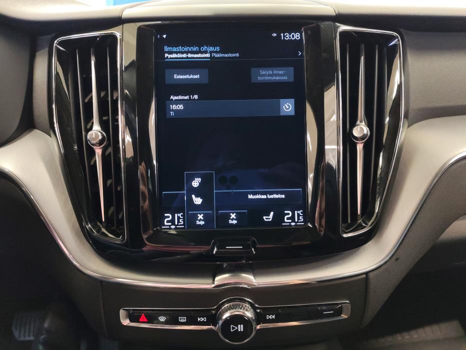 VOLVO XC60 2018