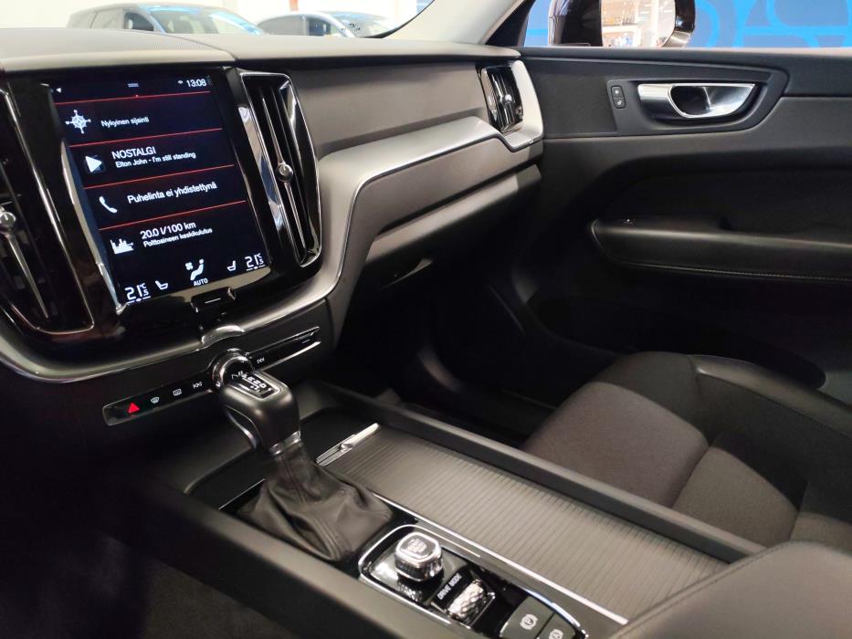VOLVO XC60 2018