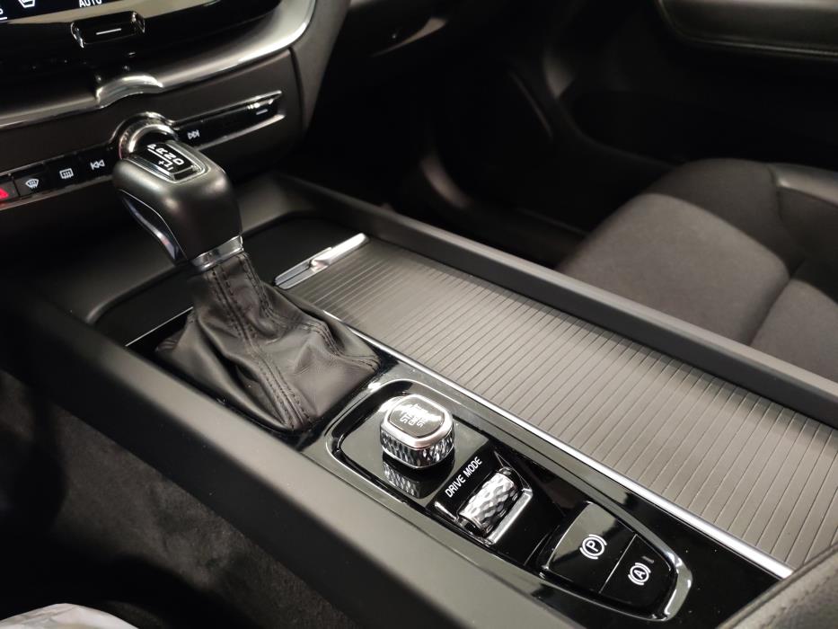 VOLVO XC60 2018