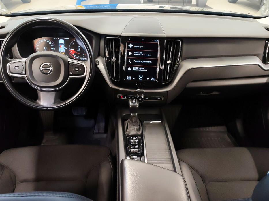 VOLVO XC60 2018