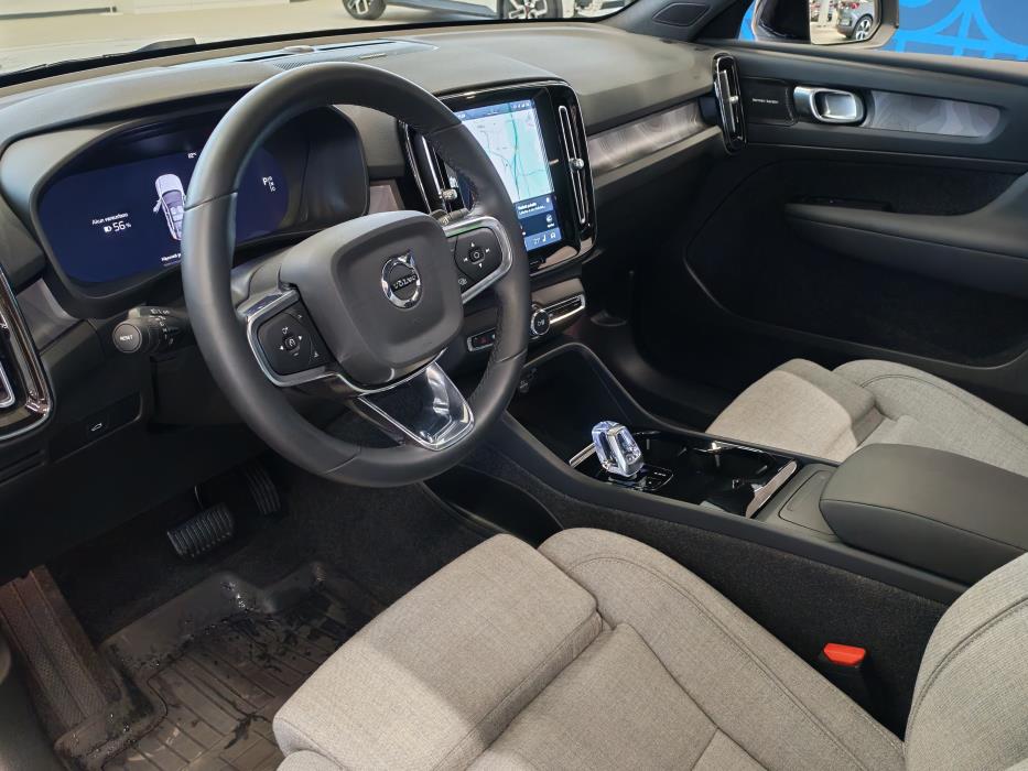 VOLVO C40 2024
