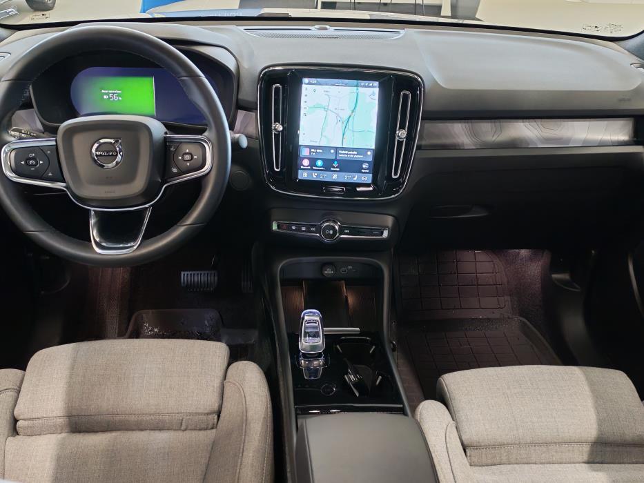VOLVO C40 2024